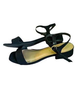 Lauren Conrad Obsidian Black 1 inch Block Heel Sandal Memory Foam Size 7.5
